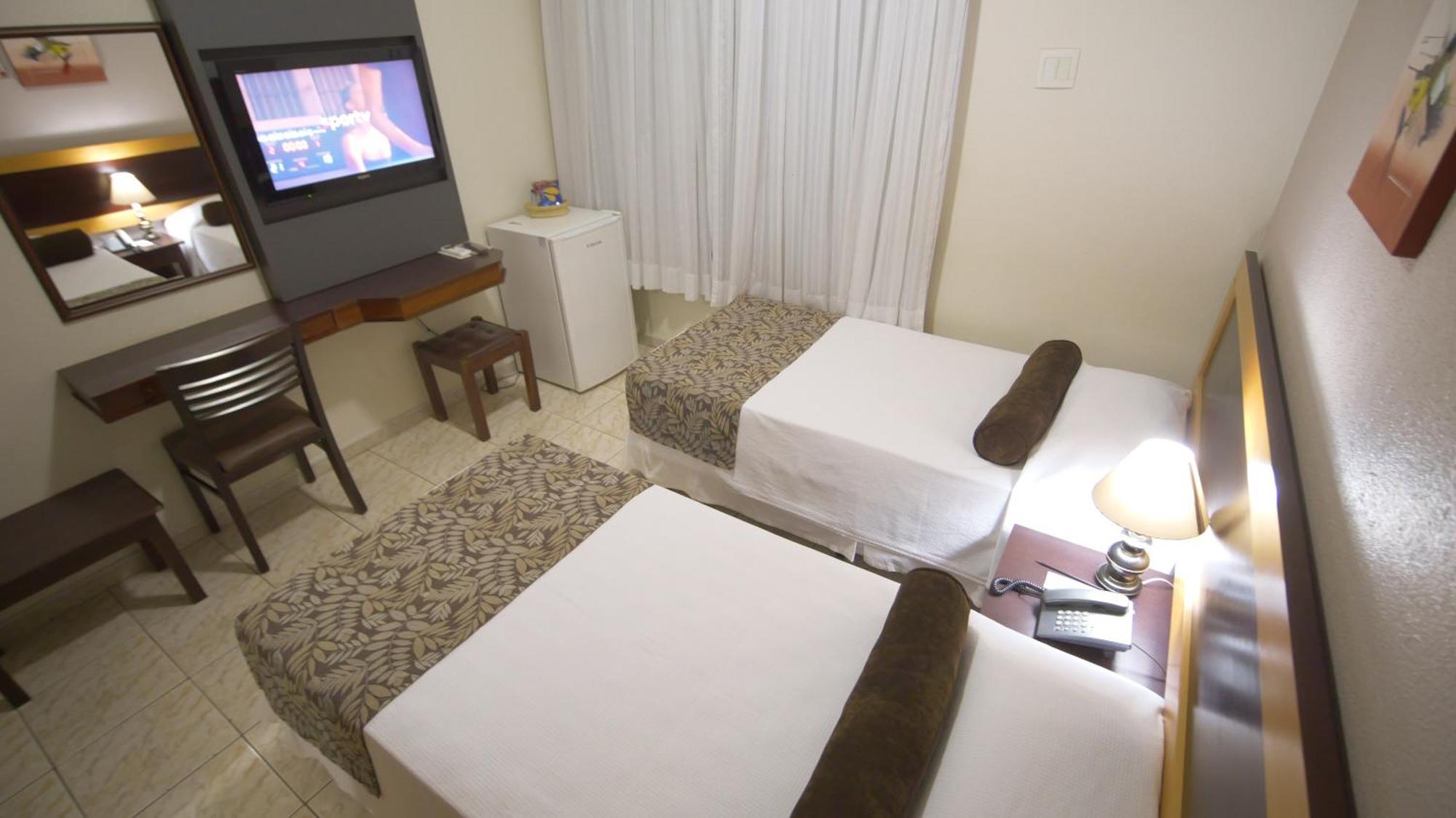 Regente Hotel Unaí Zewnętrze zdjęcie